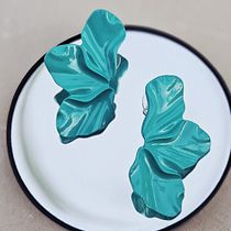 My Project: Product Photography Ein Projekt aus dem Bereich Werbefotografie, Digitalfotografie, E-Commerce, Fotografie und Produktfotografie von Mirna Nehme - 24.10.2025