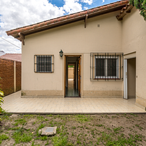 Casa de mi abuela Vilma. Interior Architecture, Photograph, Commercial Photograph, Architectural Photograph, Interior Decoration & Interior Photograph project by Nicolás Agustín Brignoli - 11.13.2025