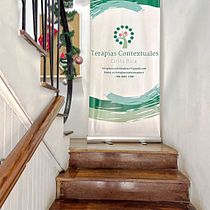 La Clínica. Marketing, Advertising, Mobile Photograph, Product Photograph, Photograph, Social Media, Instagram, Instagram Photograph, Lifest, le Photograph, and Mobile Marketing project by juanpa_1888 - 12.03.2025