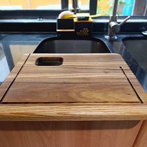 Tabla para picar empotrable en fregadero. Un projet de Artisanat, Menuiserie, Création d'accessoires, Design d'intérieur , et DIY de oaxaco - 16.12.2025