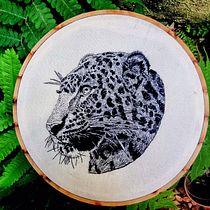 DESENHO COM LINHA -JAGUAR. Drawing, Embroider, Fiber Arts, Traditional illustration, Realistic Drawing, and Textile Design project by TATIANE SILVA - 01.09.2026
