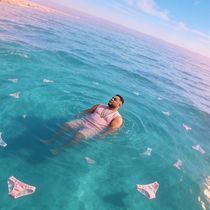 Proyecto final Videoclips con IA. Música, Vídeo, Produção audiovisual, Edição de vídeo, Inteligência Artificial, Design de IA, Criação de Conteúdo com IA, Geração de Imagens, Geração de Vídeos, Geração de Áudio e Música, Animação com IA, e Edição de Foto e Vídeo com IA projeto de bassbreakermusic - 12.01.2026