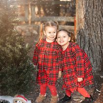 Sesion Navidad. Portrait Photography, Studio Photography, and Lifestyle Photography project by lucia molina - 01.16.2026