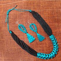 TRAMA OSCURA "historia en sonbras" . Desain Perhiasan, Seni, Kerajinan, Desain Aksesori, Dan Desain Tekstil proyek oleh gasper_m2525 - 01.31.2026