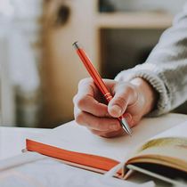 O Escritor?. Creativit, Writing, Narrative, Stor, telling, and Creative Writing project by Guilherme Fernandes - 01.31.2026