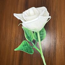 My very first cold porcelain flower. Arts, Crafts, Sculpture, DIY, Floral, and Plant Design project by bara_hanusova - 02.01.2026