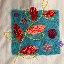 Totebag bordada@. Un projet de Broderie, Créativité , et Design textile de María Elena González - 05.02.2026