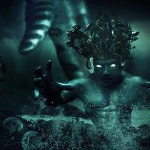 NOT MEDUSA Ein Projekt aus dem Bereich Fotografie, Artistische Fotografie, Porträtfotografie und Beleuchtung für Fotografie von Becquett Cecilia - 15.02.2026