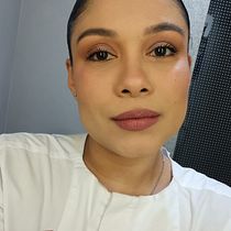 Minha maquiagem de trabalho, básica, elegante, mas marcante. Art Direction, Fashion Design, Fashion Photograph, Film, Video, and TV project by Flavia Costa Ohashi - 02.18.2026