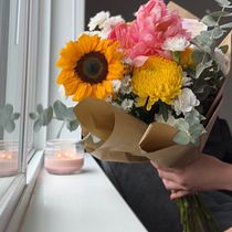 Pura vida . Decoração de interiores, DIY, Design floral e vegetal, Design de interiores, e Paisagismo projeto de Nelyery Salazar - 23.02.2026