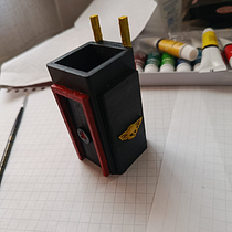 Lapicero Helldivers. Un proyecto de 3D, Diseño 3D, Diseño de producto, Modelado 3D y Diseño industrial de Ignacio Vargas - 24.02.2026