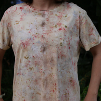 bundle-dyed t. Accessor, Design, Arts, Crafts, DIY, Fashion Design, Fiber Arts, Floral, Plant Design, Textile Design, Textile D, eing, and Textile Printing project by gizemdundr - 02.27.2026