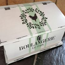 French Inspired Bread Bin. Projekt z dziedziny DIY i Craft użytkownika Karien van der Westhuizen - 01.03.2026