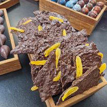 Bombom Espiral. DIY, Chocolate, Food St, and ling project by renildoramos - 03.08.2026