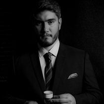 Autorretrato. Photographic Composition, Photograph, and Digital Photograph project by Victor Córdoba - 03.16.2026