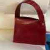 Red small bag. Design de acessórios, Artesanato, Design, Design de moda, e Costura projeto de orthodoxchildren - 16.03.2026