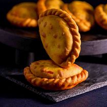 Primer puesto en sabor. Commercial Photograph, and Food Photograph project by Fernando Callejas Laime - 03.23.2026