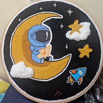 PUNCH NEEDLE SPACE THEME. Decoration, Embroider, Traditional illustration, Punch Needle, and Textile Design project by Anupriya Sharma - 03.31.2026