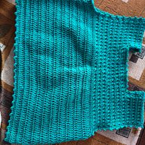 Suéter DIppy. Crochet, Fashion Design, Fiber Arts, and Textile Design project by María González - 04.01.2026