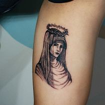 A Freira, sua estrutura por trás da arte. . Drawing, Traditional illustration, and Tattoo Design project by Camille Hilara Rodrigues De Oliveira - 04.08.2026