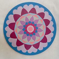 Mandalas recreativas . Traditional illustration, Drawing, Arts, and Crafts project by Sandra Platero - 04.28.2026