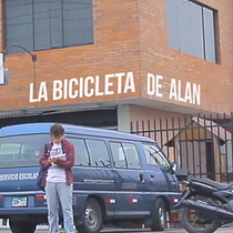 Av Primavera - La Bicicleta de Alan. Film, Film, Video, TV, Filmmaking, and Video project by info_desequilibrio - 04.29.2026