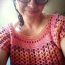 Blusas a crochet con técnicas coloridas Ein Projekt aus dem Bereich Crochet, DIY, Modedesign, Weben und Textildesign von Claudia Pérez - 29.04.2026