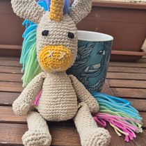 Unicornio con rastas Ein Projekt aus dem Bereich Amigurumi, Crochet, DIY, Weben, Textildesign und Spielzeugdesign von susaj_89 - 02.05.2026