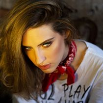 luz e sombra. Un progetto di Fotografia, Ritocco fotografico, Fotografia di moda, Fotografia di ritratto e Fotografia digitale di gustavo calicchio - 04.05.2026