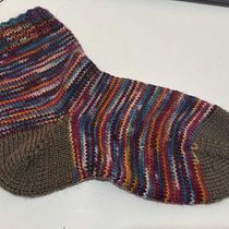 Calcetín tejido. Fashion Design, Fiber Arts, Knitting, and Textile Design project by Laura Jaramillo Acosta - 05.04.2026