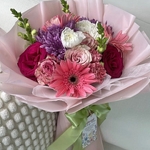 Bouquet "sweet romantic garden" . Decorațiuni, DIY, Design floral și de plante, Design interior și Arhitectură peisagistică de Kimberly Charles Abreu - 05.19.2026