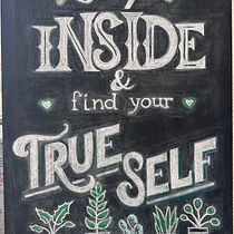 Step inside. H, Lettering, e Lettering projeto de Carolina Salazar - 19.05.2026