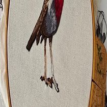 Pássaro.. Embroider, Traditional illustration, and Textile Design project by Flavia Helena Nunes Silva - 05.23.2026