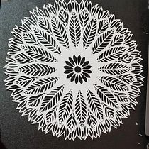 Mandala. Een project van Traditionele illustratie, Craft, Papercraft y DIY van lulabi - 24.05.2026