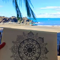 Mandala del corazón . Drawing, Ink Illustration, Art Therap, Meditation, and Mindfulness project by Carolina Sanchez Cardona - 05.29.2026