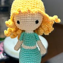 Ricitos de Oro Marioneta de Dedo . Amigurumi, Crochet, and Textile Design project by Laura Martínez - 05.30.2026
