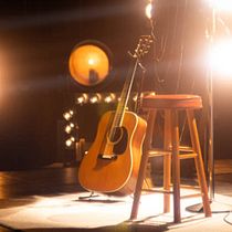 Two Minutes. Creativit, Writing, Narrative, Stor, telling, Creative Writing, and Music project by Agustín D'Acunto - 06.09.2026