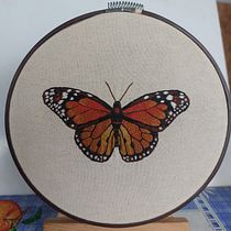 Mi Mariposa Monarca. Embroider, Traditional illustration, and Textile Design project by darklove - 06.17.2026