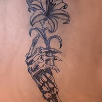 Between Life and Death. Un proyecto de Diseño de tatuajes de Jeanne - 29.06.2026
