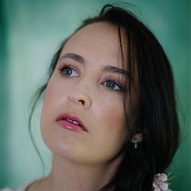 Professional Makeup Final Project. Film, Video, TV, Art Direction, Fashion Design, Fashion Photography, and Portrait Photography project by lydia_isherwood - 07.14.2026