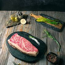 WAGYU DARKMOOD. Photography project by mbarrios_3 - 07.31.2026