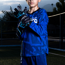 UN1CO Guantes de Portero. Advertising, Photography, Digital Photography, and Commercial Photography project by Héctor Ulises Zamora Urbina - 08.02.2026