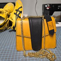 Finished Project for Professional Leather Handbag Design Course. Design, Accessory Design, Arts, Crafts, Fashion Design, and Sewing project by Jewelyn Teope - 08.06.2026