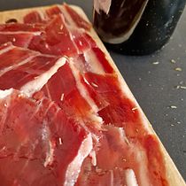 Foto Jamón y queso. Food Photography, Instagram Photography, and Food Styling project by comercial84 - 08.09.2026