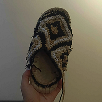 Slipper Crochet for the first timeeeeeee. Design de moda, Tecido, DIY, Upcycling, Crochê, e Design têxtil projeto de rachelvoon23 - 12.08.2026