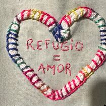 Un bouquet del mar. Embroidery, and Textile Design project by Sabrina Calabrese - 08.22.2026