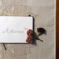 Cuaderno de viaje, Asturias . Un projet de Illustration traditionnelle, Aquarelle, Illustration architecturale , et Carnet de croquis de beazsg - 26.08.2026