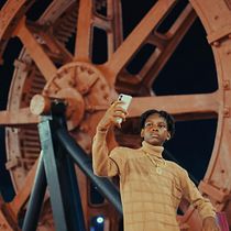 Echoes of Industry. Photography, Photographic Lighting, Studio Photography, Digital Photography, Outdoor Photography, Photographic Composition, Lifestyle Photography, Color Theory, and Self-Portrait Photography project by Christopher Ogleton - 09.03.2026