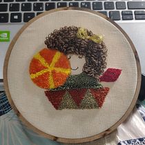 Menina de cachos. Embroidery, Punch Needle, and Textile Design project by Izabel Mascarenhas - 09.10.2026
