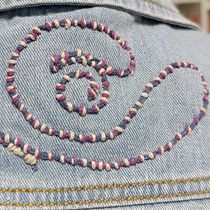 CICATRICES TEXTILES. Embroidery, Sewing, DIY, Upcycling, and Textile Design project by Elisa Barroso Santos - 10.02.2026